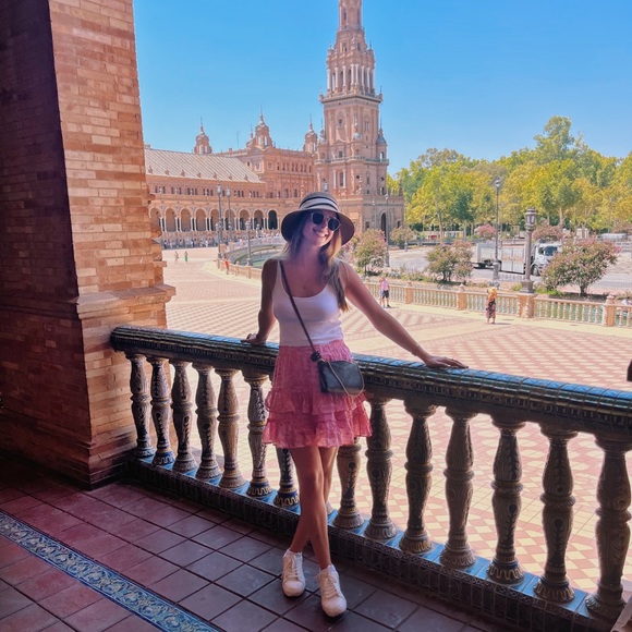 Meet your Posher, Liz - Picture 8 of 8